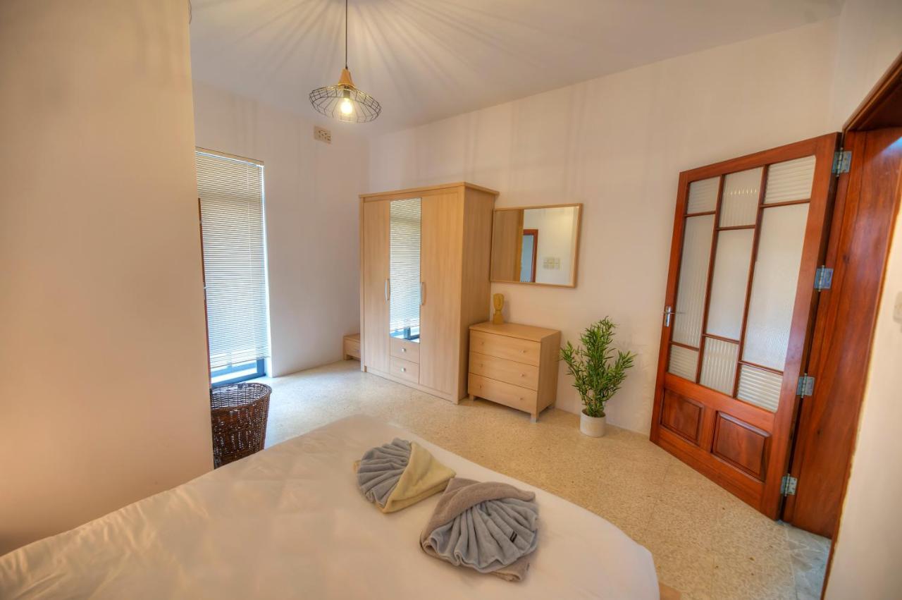 Enormous 3Bedrooms Seafront With Balcony Pdeh1-1 Sliema Exteriör bild